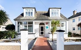 Private Garden, Patio & Parking Near Falmouth Town